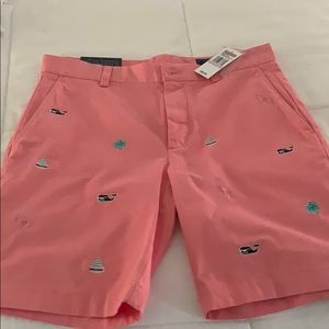 NWT- Men’s Vineyard Vines shorts- 32